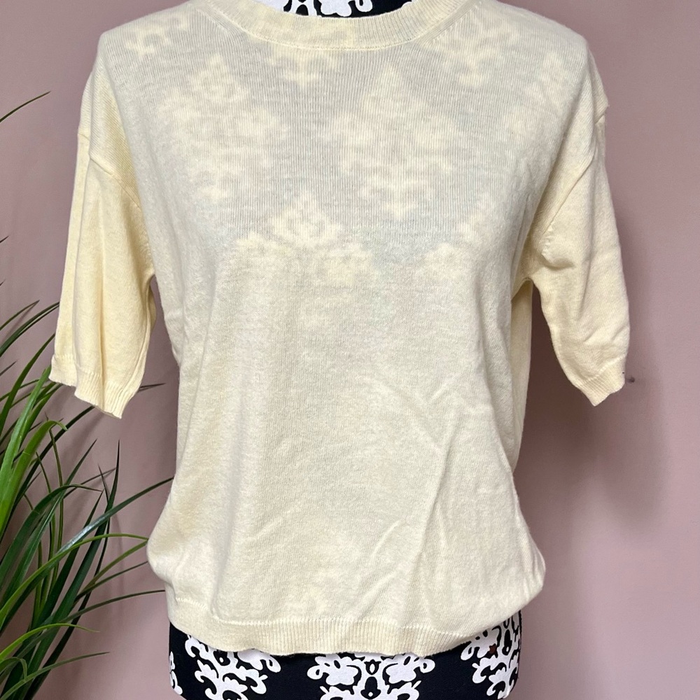 BIANCO & BLU Cashmere Silk and Wool Blend Butter Yellow Sweater